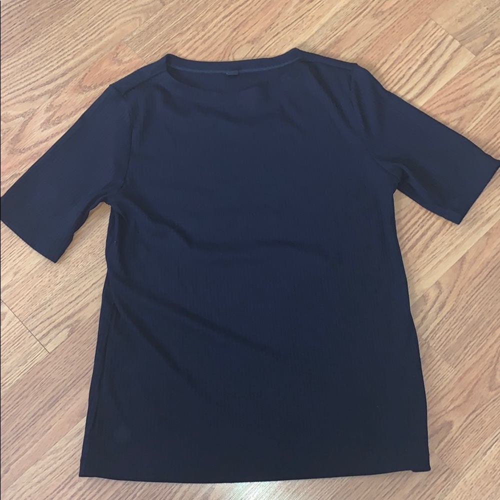 black ribbed basic tee